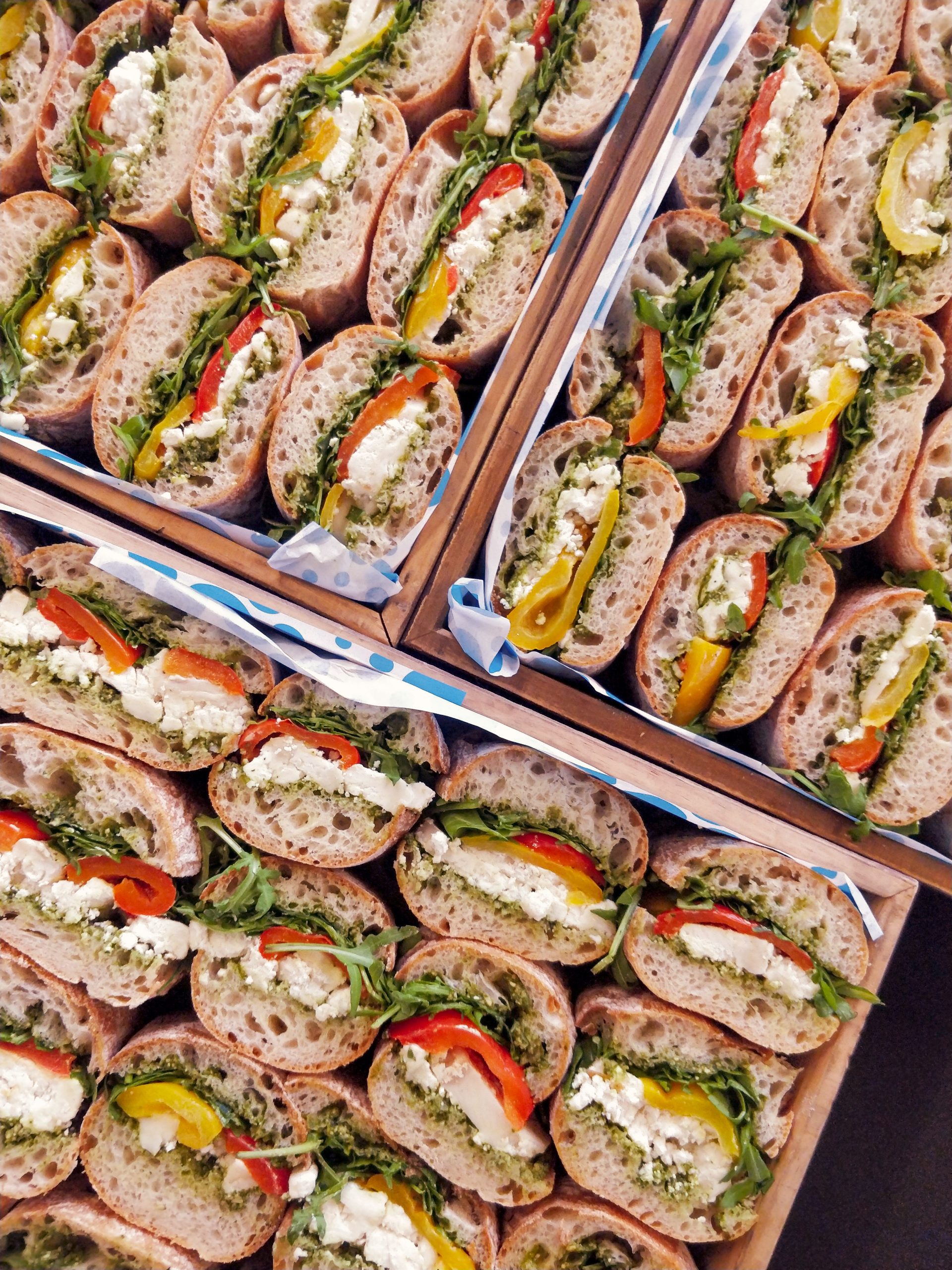 How to choose the perfect caterer for your lunch meeting